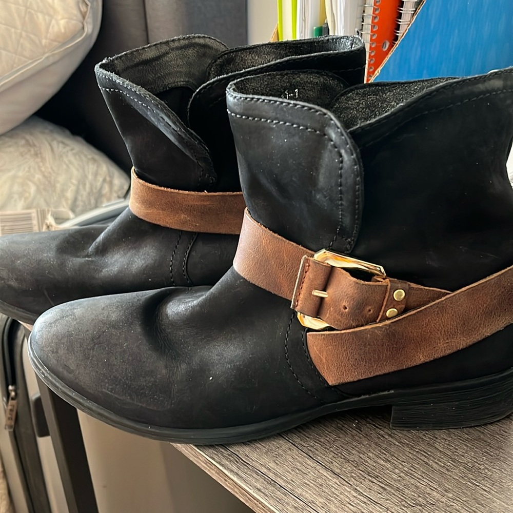 Black ankle booties